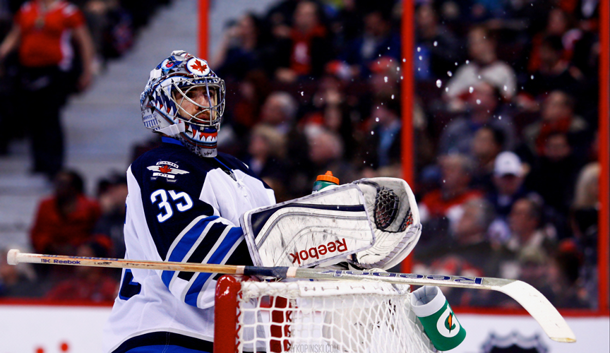 OTTAWA, CANADA - January 02: Winnipeg Jets Goalie Al Montoya (35) [4706] takes a water break during a game between the Jets and Senators at Canadian Tire Centre on January 02, 2014 in Ottawa, Ontario, Canada. ***** Editorial Use Only *****Jay Kopinski - Icon/SMI